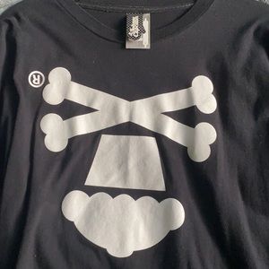 Vintage 2012 Johnny Cupcakes - size L - April fools 2012 upside down logo tee